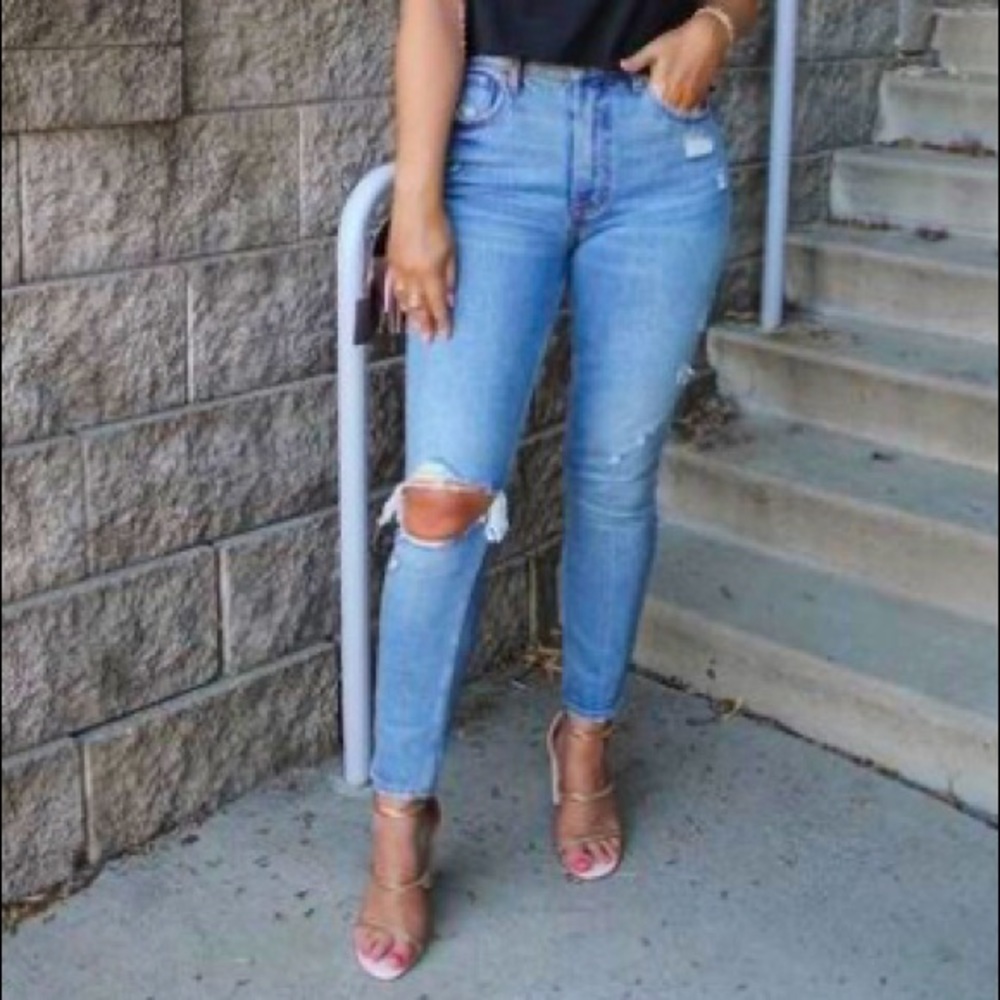 High rise ripped skinny jeans 👖✂️